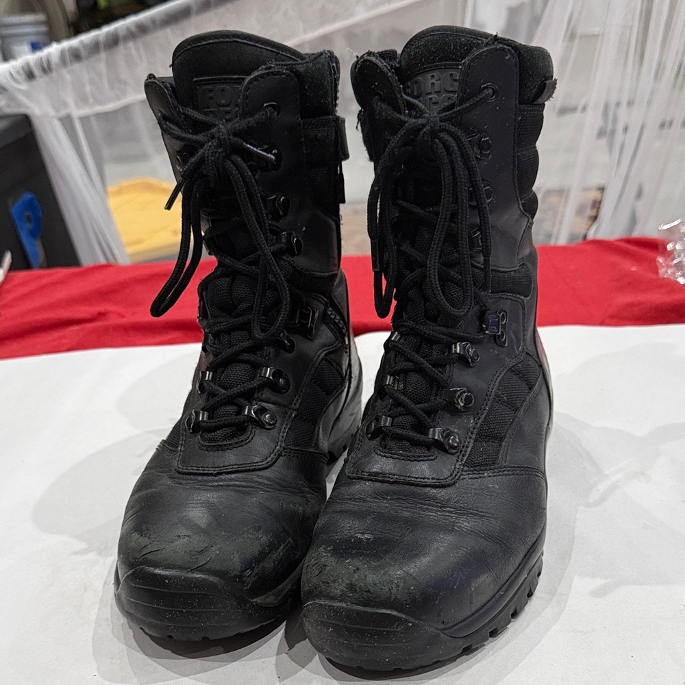 Thorogood Force Recon Men's Black Tactical Boots - Picture 2 of 5